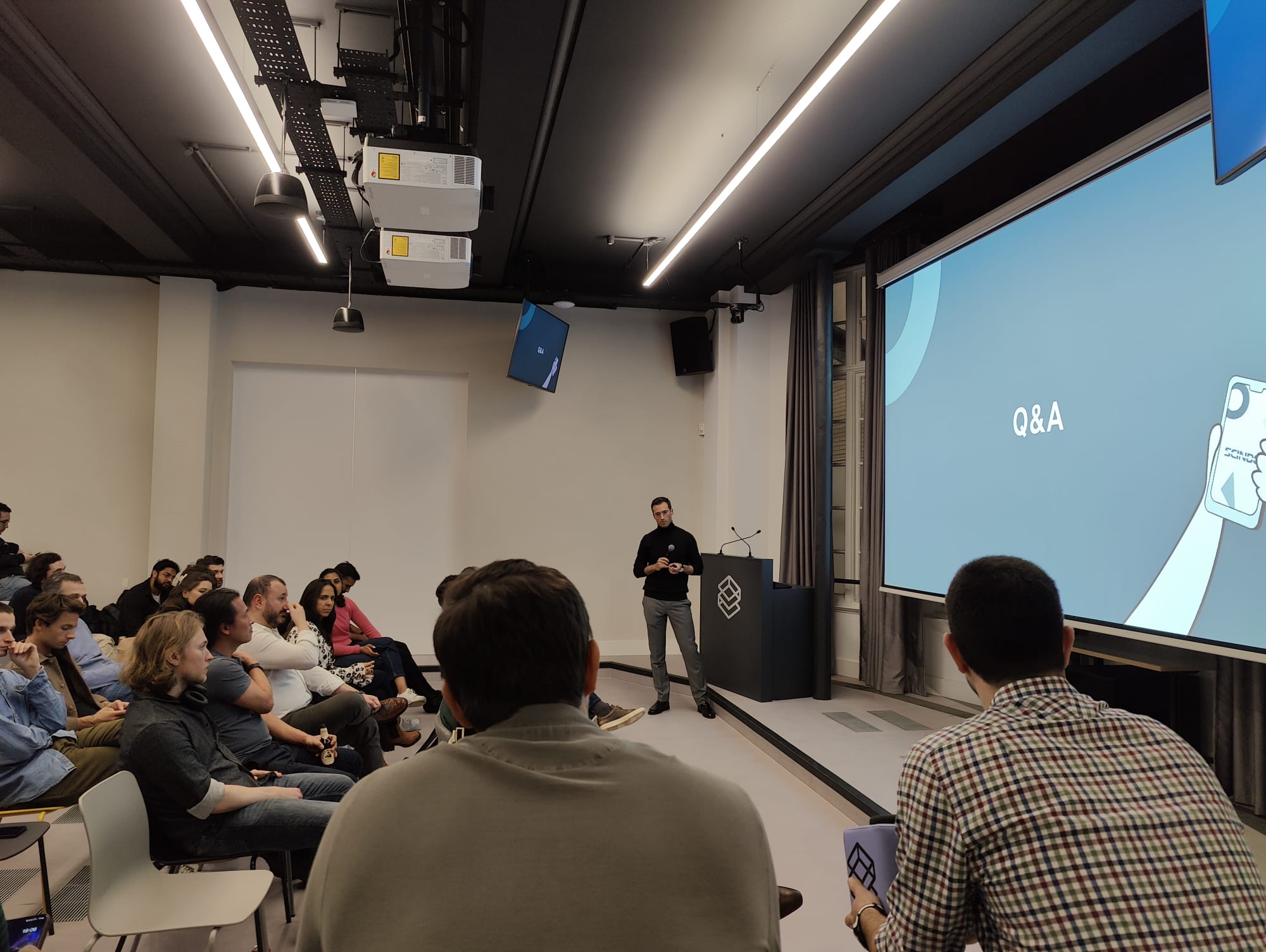 Q&A session at Pitch the Guild #1